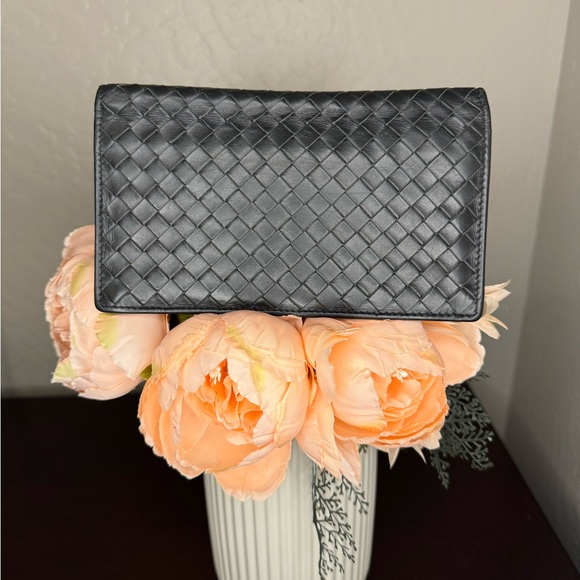 Bottega Veneta Handbags - Bottega Veneta continental wallet w/care instruct
